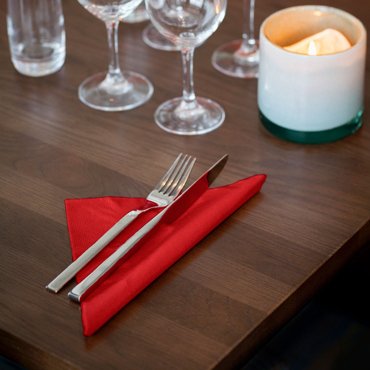 Tork Soft piros Dinner szalvéta – 477591